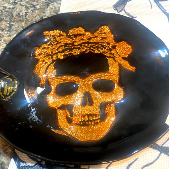 Akcam Set of 4 Rose Gold Skull salad plates. Halloween table decor! New! - Picture 4 of 6